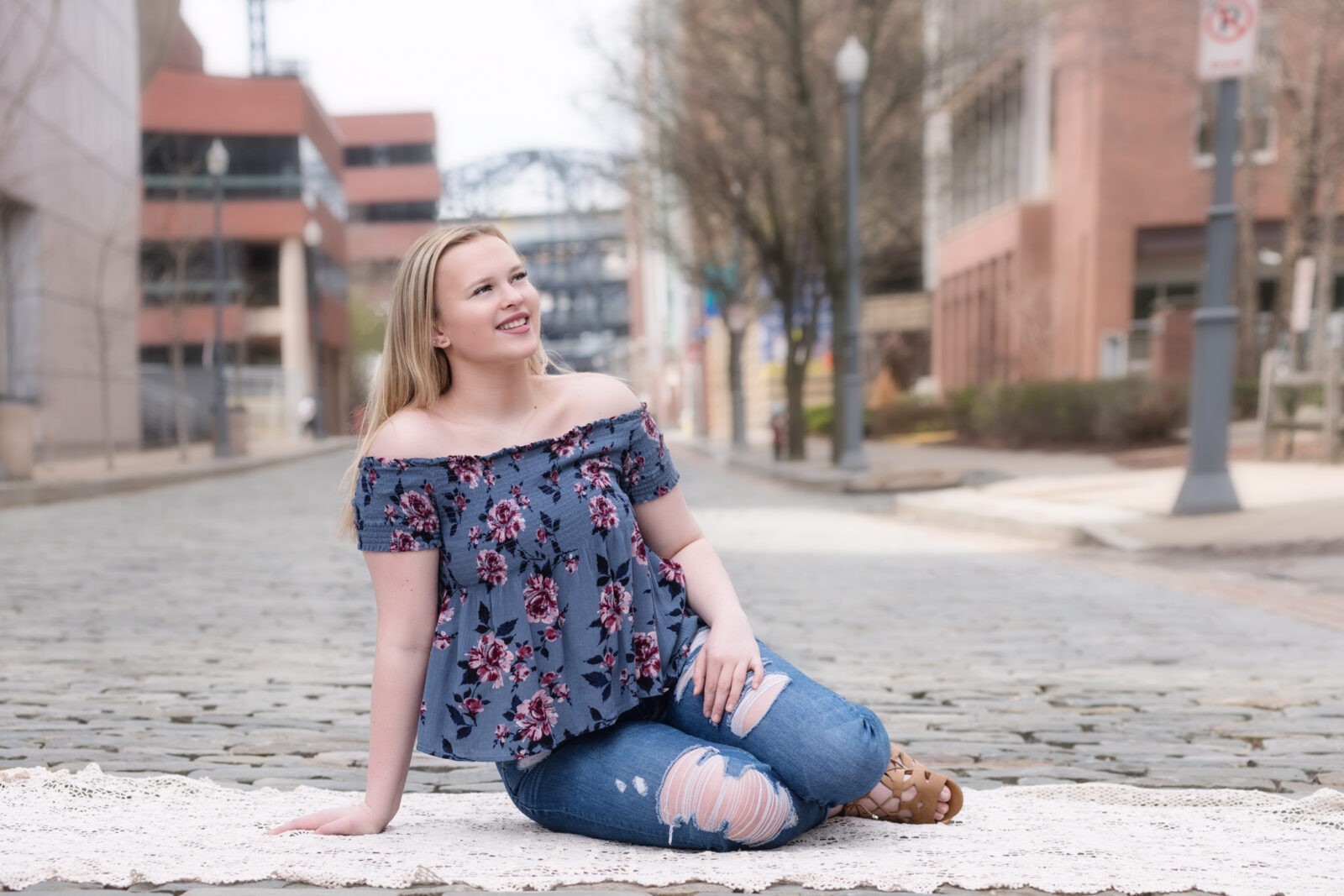 Read more about the article Senior Portraits on Pittsburgh’s North Shore