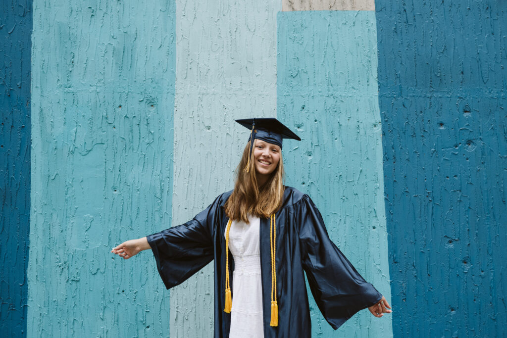 cap and gown senior photos, Pittsburgh