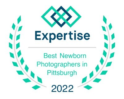 best newborn photographers in Pittsburgh | Laura Mares Photography