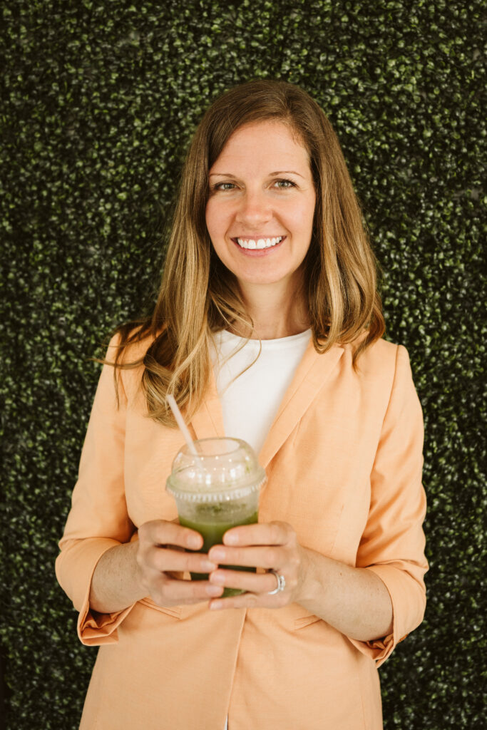 branding portrait of Pittsburgh based health coach, Green Balanced Gal