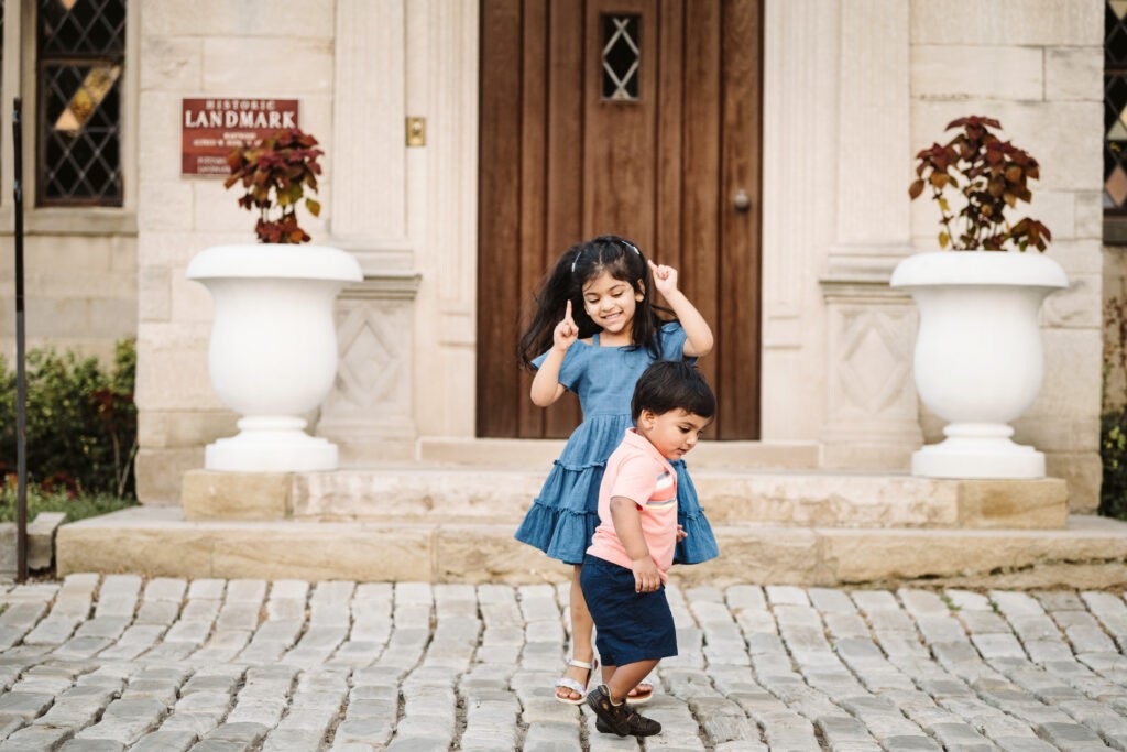 children playing at Hartwood Acres Mansion