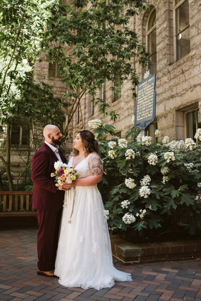 wedding couple eloping at Allegheny courthouse