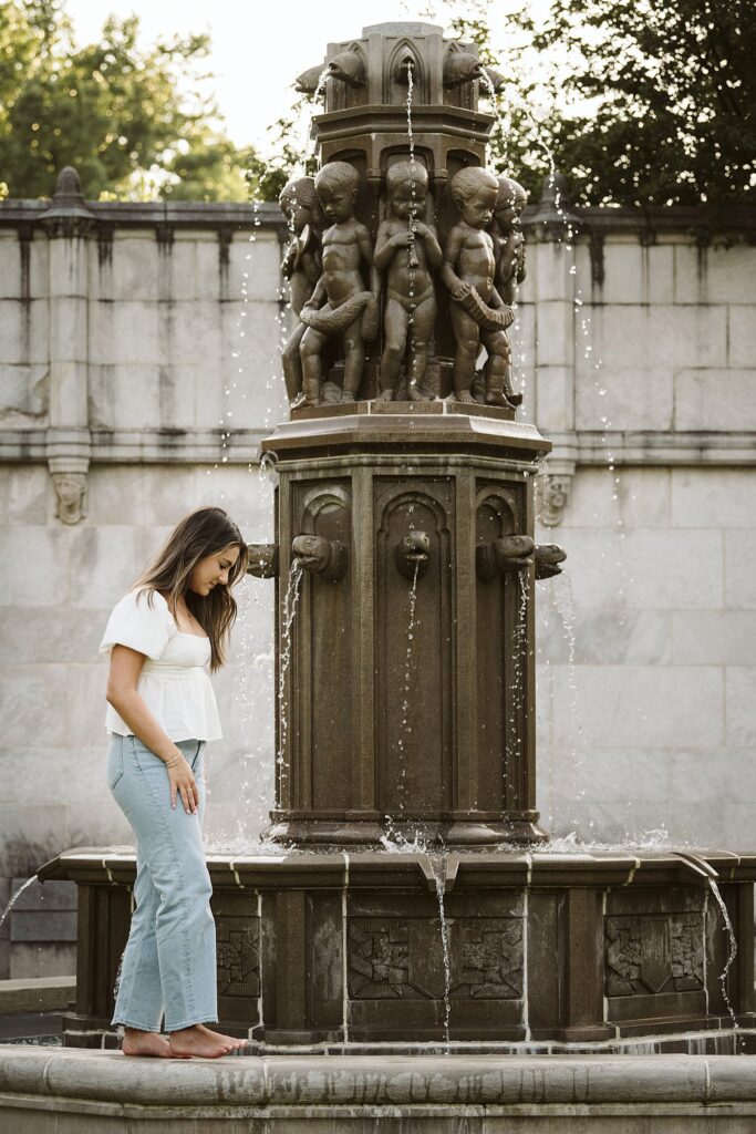 senior girl portrait in Mellon Park