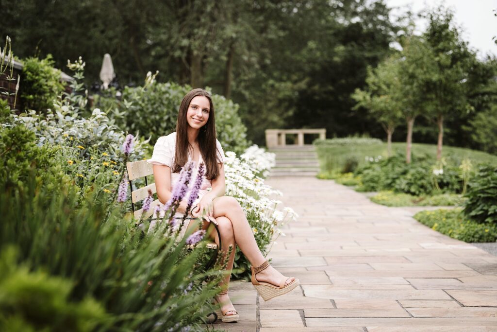 senior portrait in Pittsburgh's Mellon Park