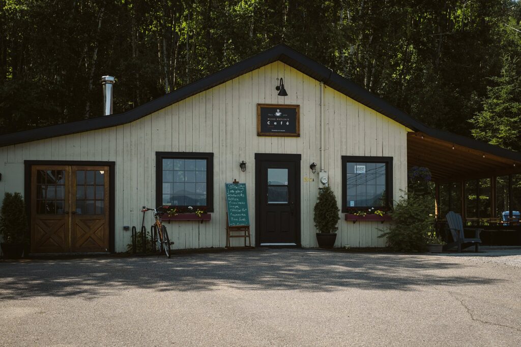 Cafe Nuances de grains in Sagnuenay, Canada