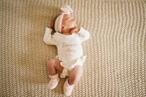 Read more about the article How to Prepare Your Baby for Their First Photo Session