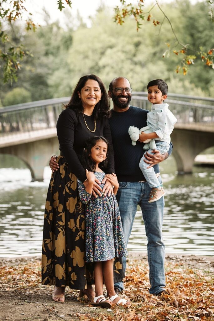 natural family photograph in pittsburgh