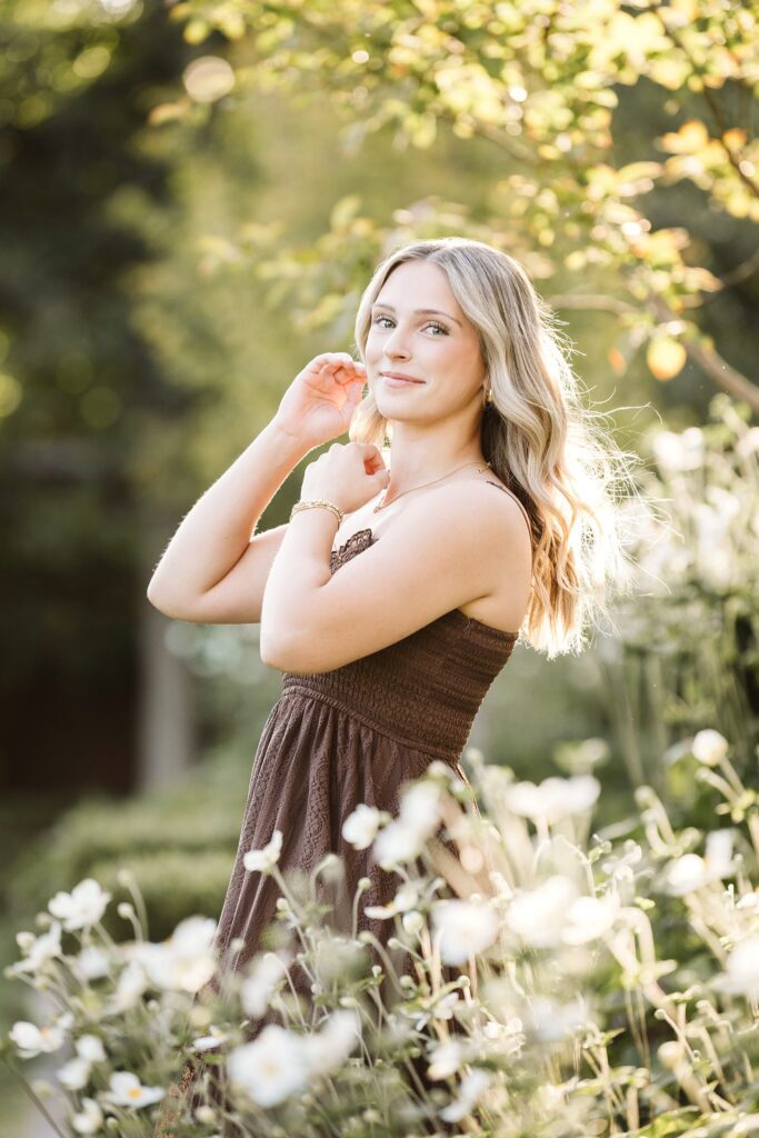 senior photos Mellon park in Pittsburgh during golden hour