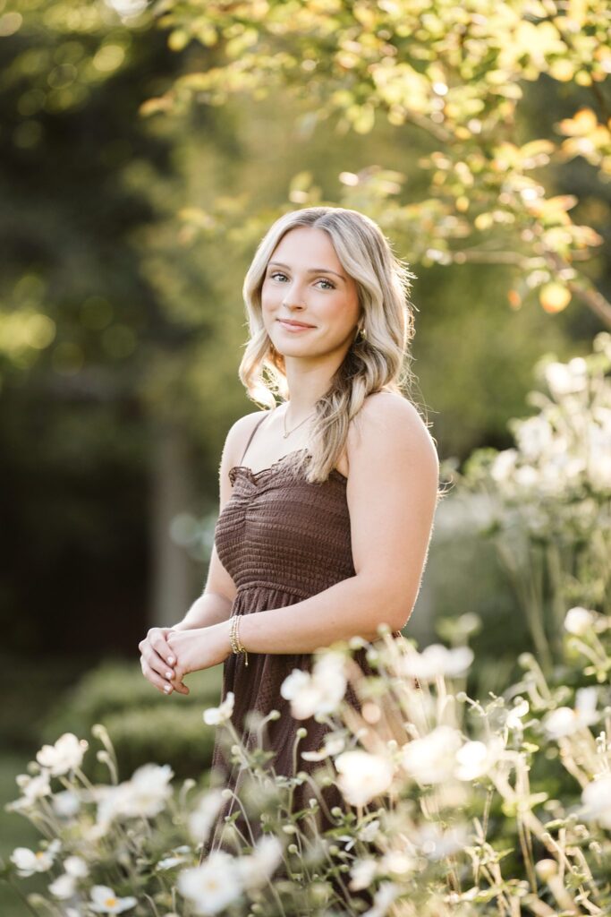 senior photos Mellon park in Pittsburgh during golden hour