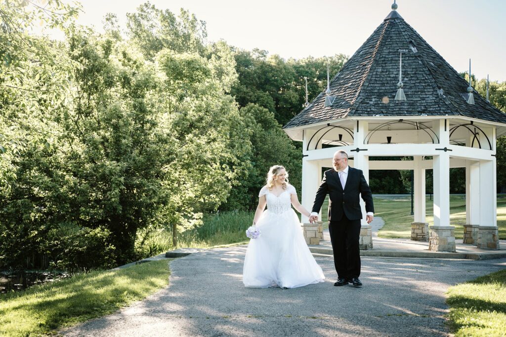 outdoor wedding couple portraits near Pittsburgh, PA