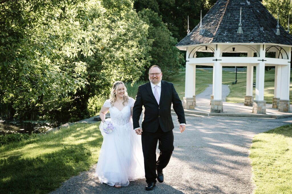 outdoor wedding couple portraits near Pittsburgh, PA