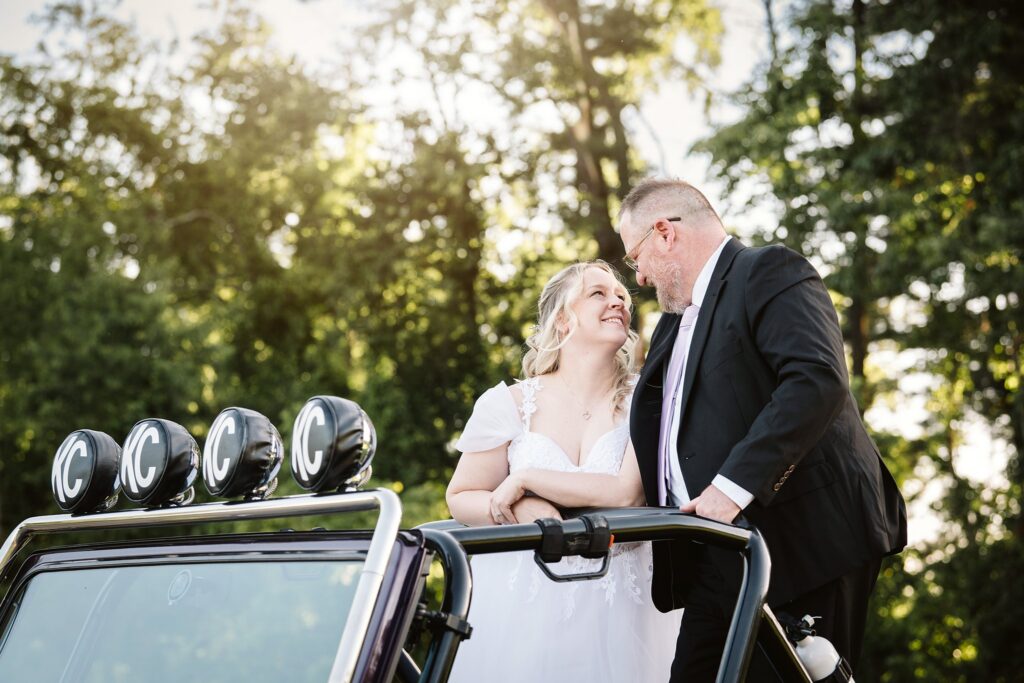 outdoor wedding couple portraits near Pittsburgh, PA