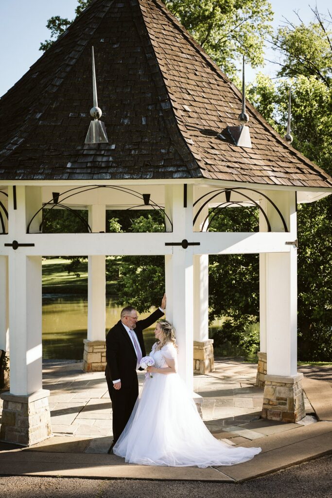 outdoor wedding couple portraits near Pittsburgh, PA