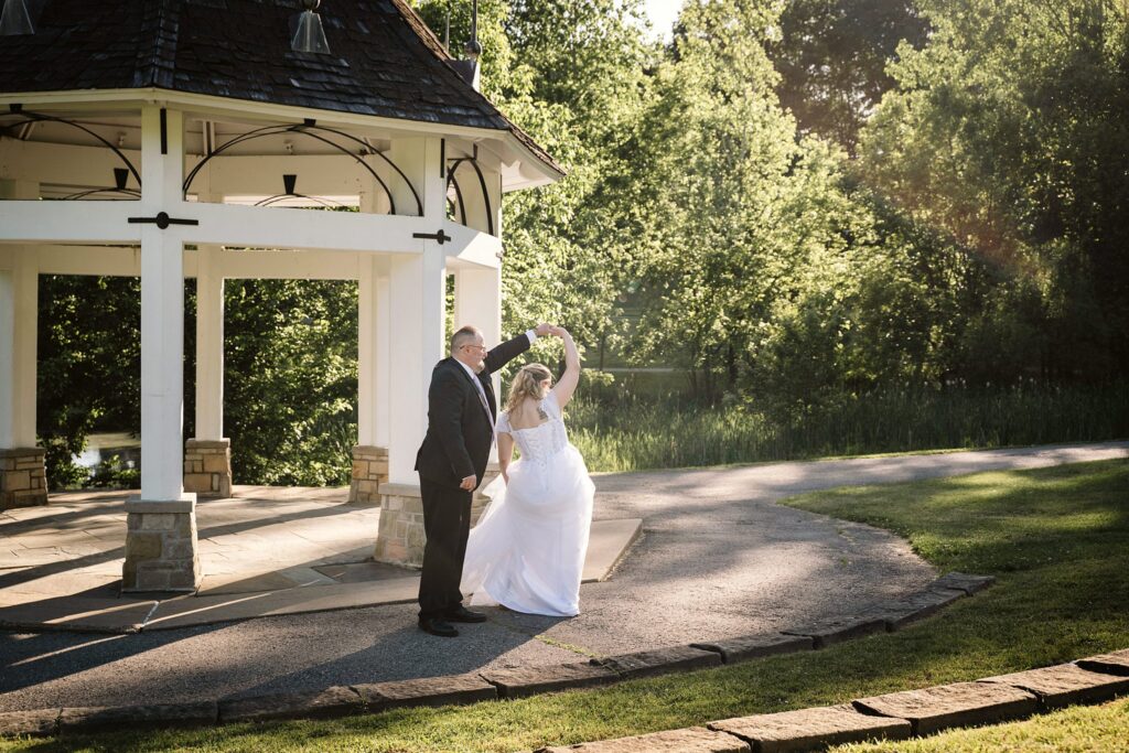outdoor wedding couple portraits near Pittsburgh, PA