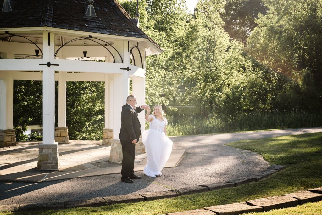 outdoor wedding couple portraits near Pittsburgh, PA