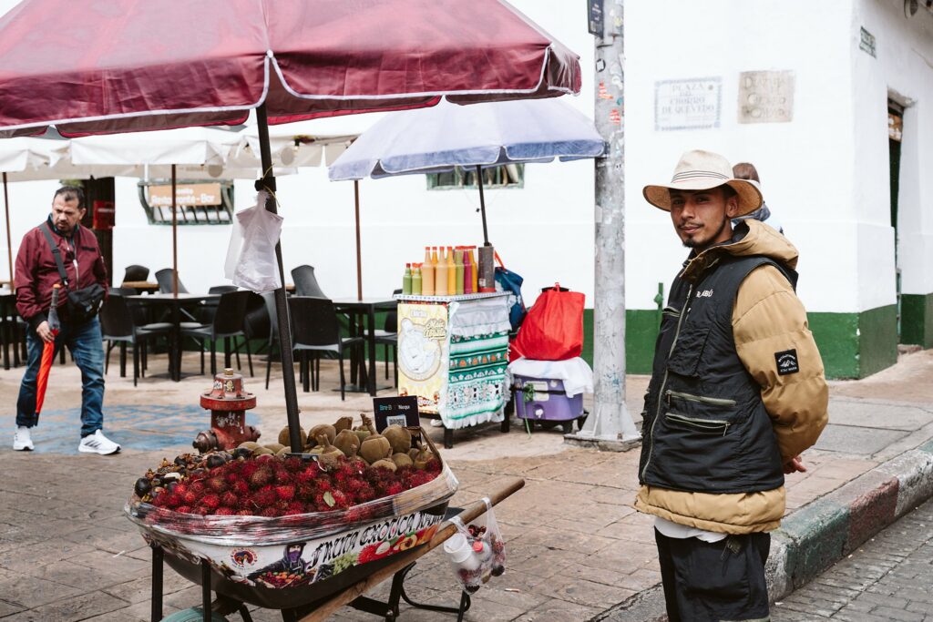 fruit stand in colombia