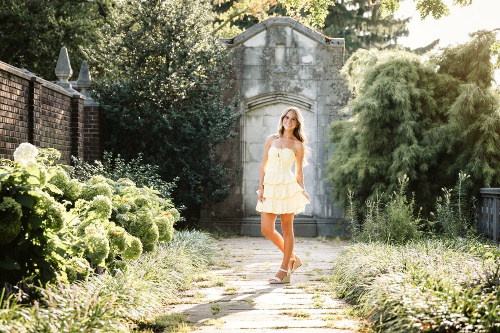 Pittsburgh senior photography session at Mellon Park